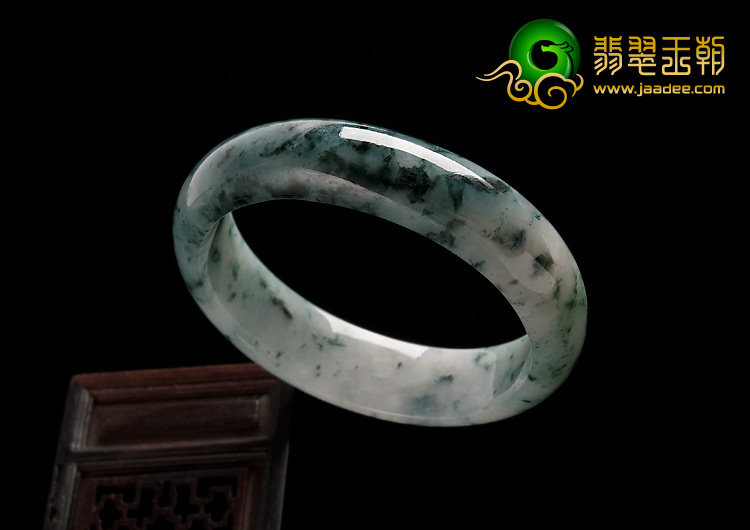 糯冰种飘花缅甸翡翠A货手镯（57.1mm）