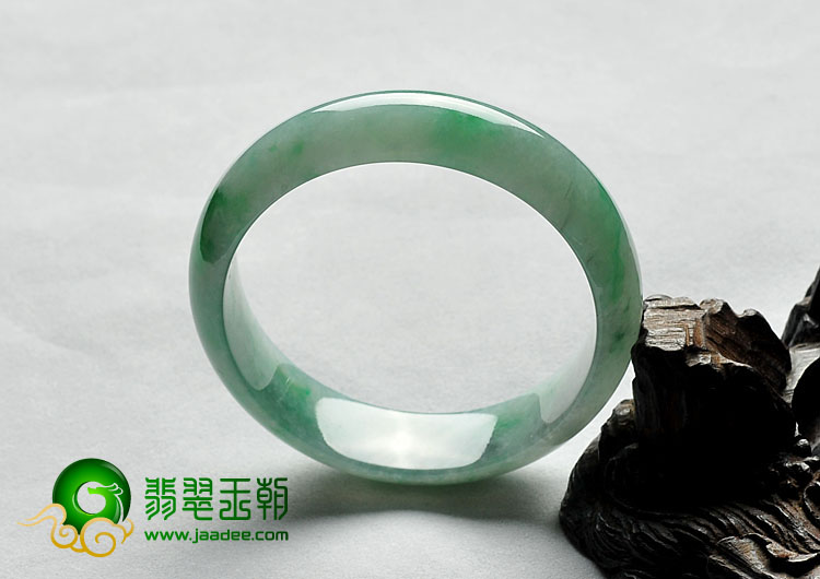 糯冰种飘翠缅甸翡翠A货手镯（59.6mm）