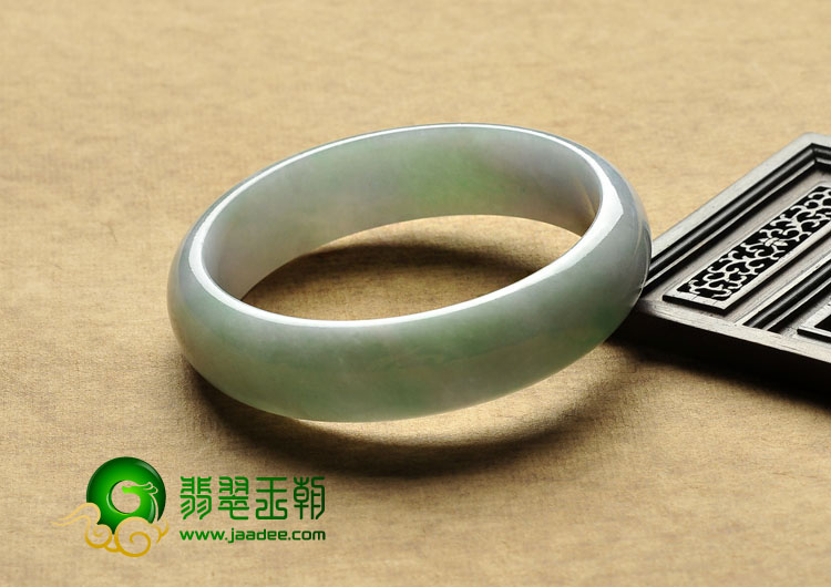 糯冰种春带彩缅甸翡翠A货手镯（59.4mm）