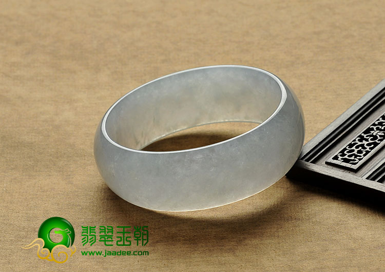 冰种晴水缅甸翡翠A货贵妃镯（54.9-48.8mm）