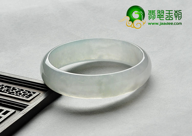 冰种晴水缅甸翡翠A货贵妃镯（54.9-49.6mm）