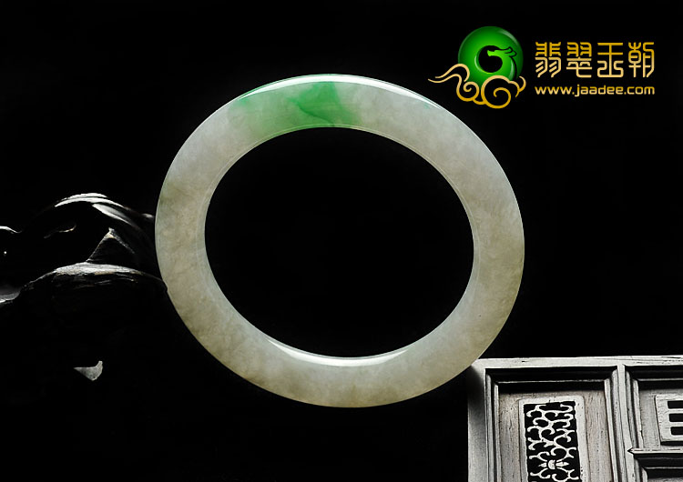 糯冰种翠色缅甸翡翠A货圆条手镯（49.2mm）