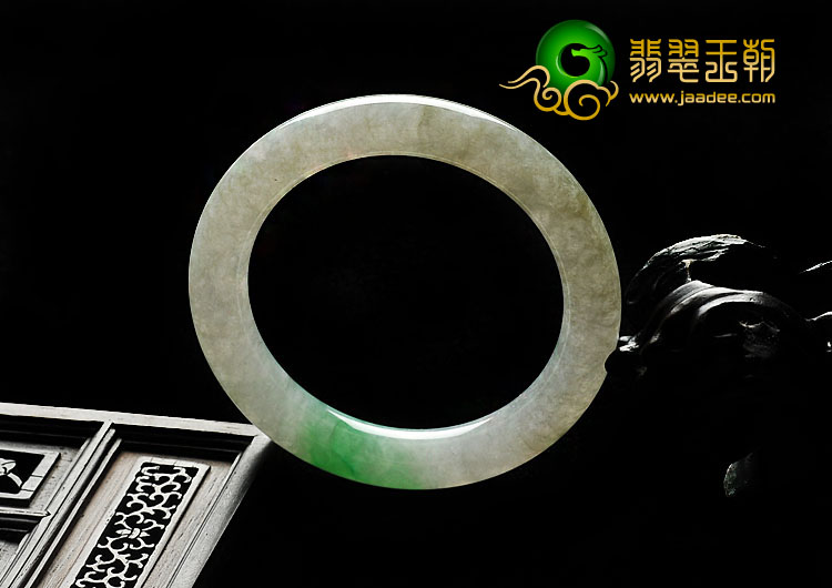 糯冰种翠色缅甸翡翠A货圆条手镯（49.2mm）