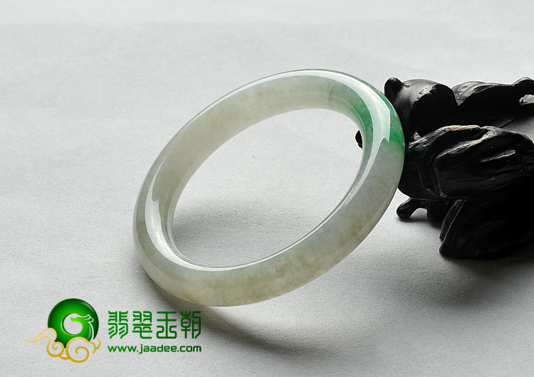糯冰种翠色缅甸翡翠A货圆条手镯（49.2mm）