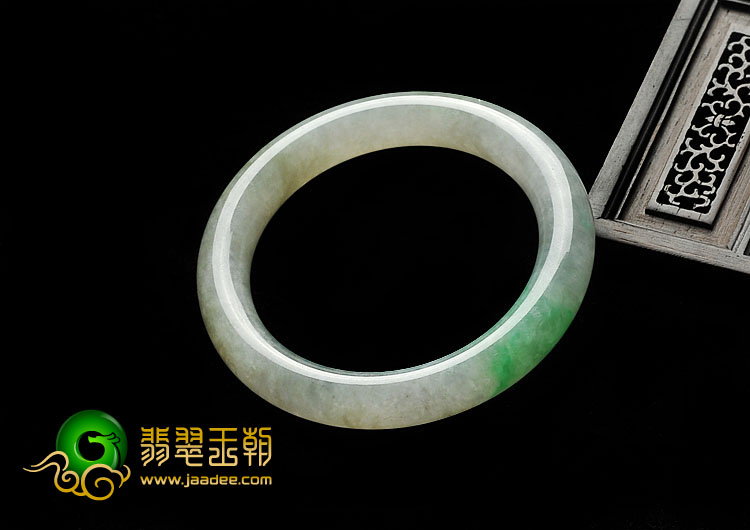糯冰种翠色缅甸翡翠A货圆条手镯（49.2mm）