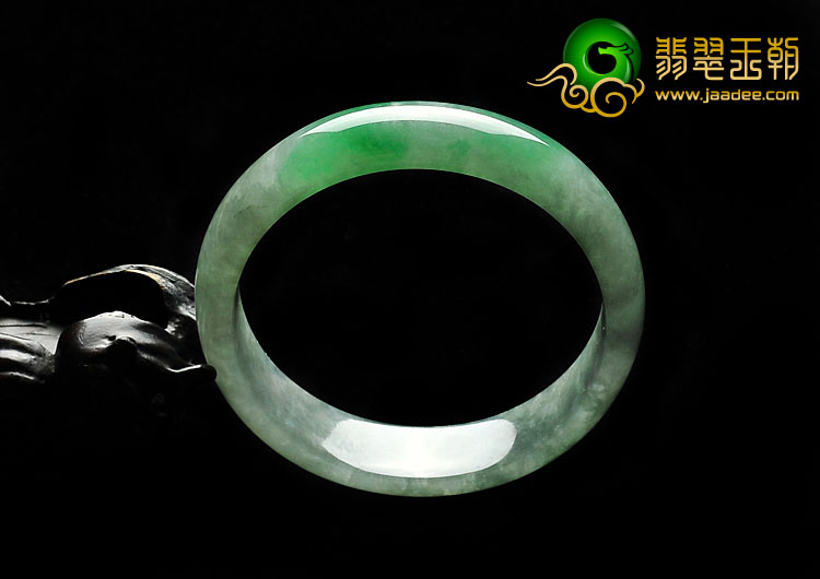 糯冰种翠色缅甸翡翠A货手镯（59.4mm）