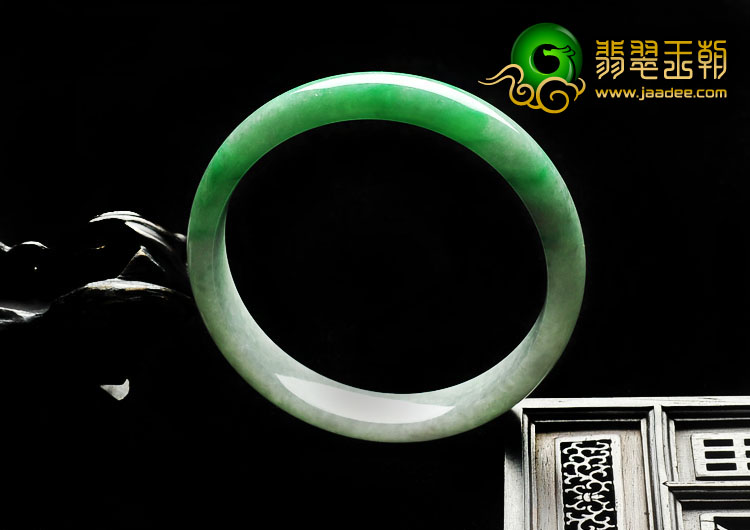 糯冰种翠色缅甸翡翠A货手镯（59.3mm）