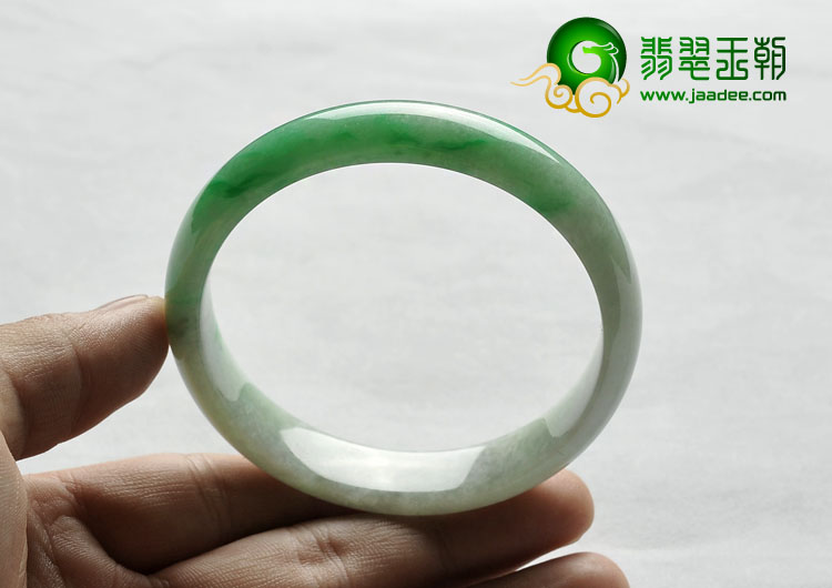 糯冰种翠色缅甸翡翠A货手镯（59.3mm）