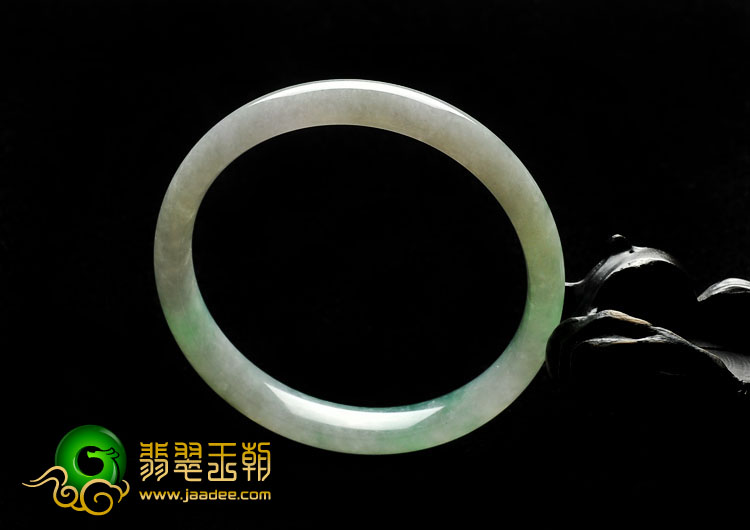 糯冰种飘翠缅甸翡翠A货手镯（57.8mm）