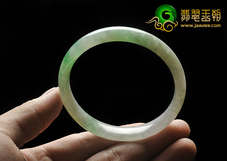 糯冰种飘翠缅甸翡翠A货手镯（57.8mm）