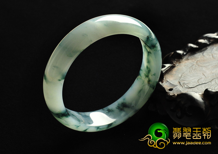 糯冰种飘花缅甸翡翠A货手镯（57.7mm）
