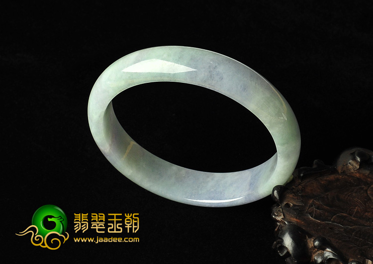 糯冰种淡春带彩缅甸翡翠A货手镯（64.7mm）