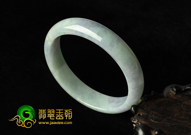 糯冰种淡春带彩缅甸翡翠A货手镯（64.7mm）