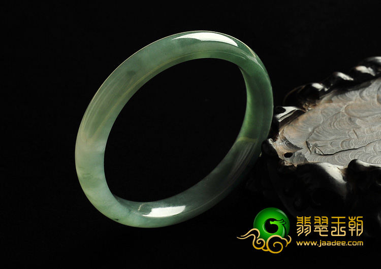 糯冰种晴水缅甸翡翠A货手镯（53.4mm）