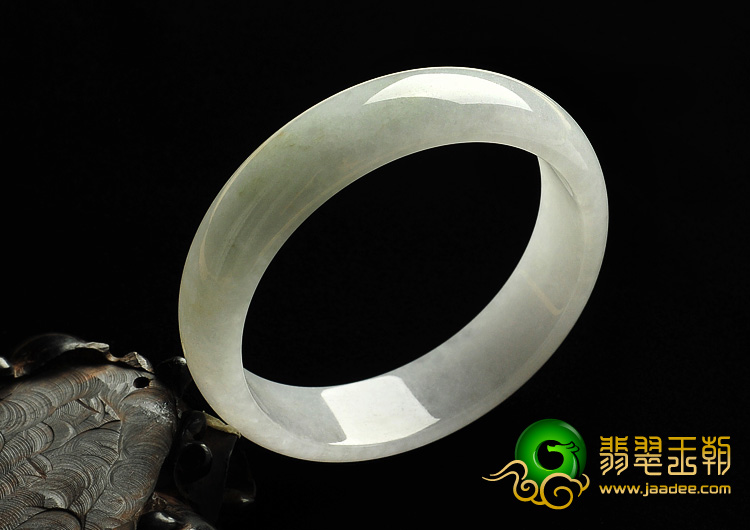 糯冰种淡晴水缅甸翡翠A货手镯（58.1mm）