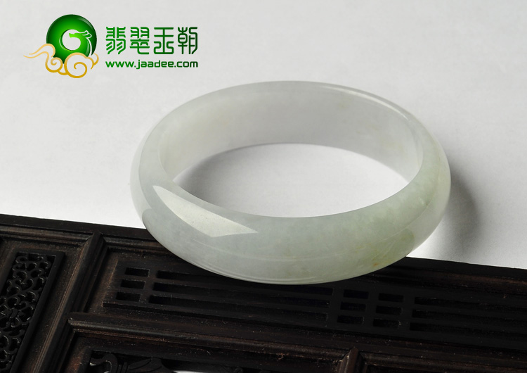 糯冰种淡晴水缅甸翡翠A货手镯（58.1mm）