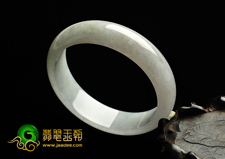 糯冰种淡晴水缅甸翡翠A货手镯（58.1mm）