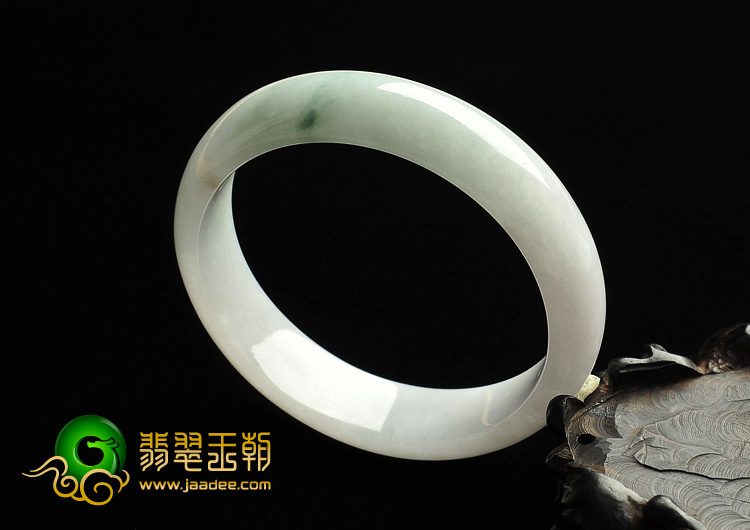 糯冰种略飘花缅甸翡翠A货手镯（58.2mm）