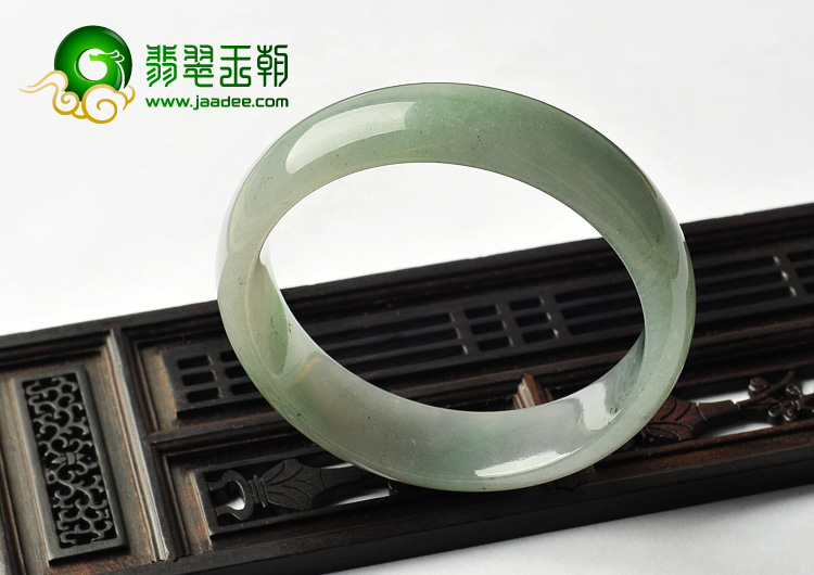 糯冰种晴水缅甸翡翠A货手镯（57.8mm）