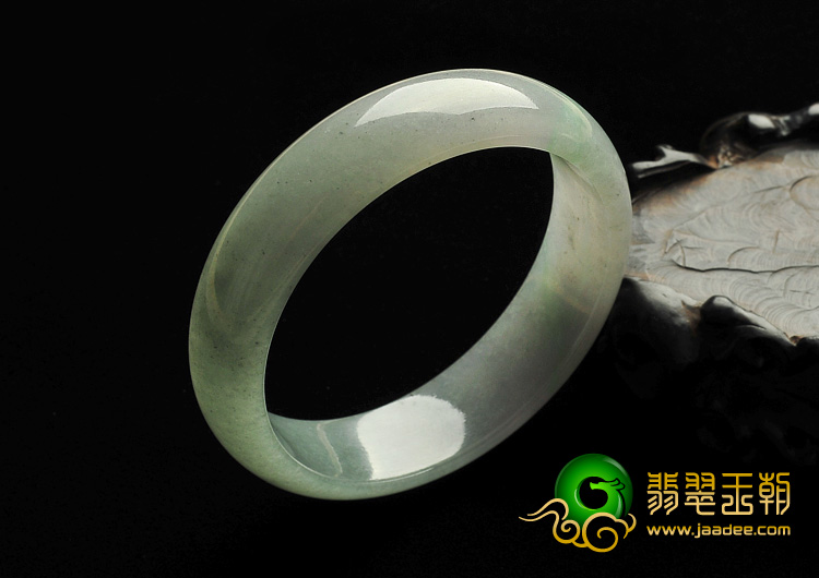 糯冰种晴水缅甸翡翠A货手镯（57.8mm）