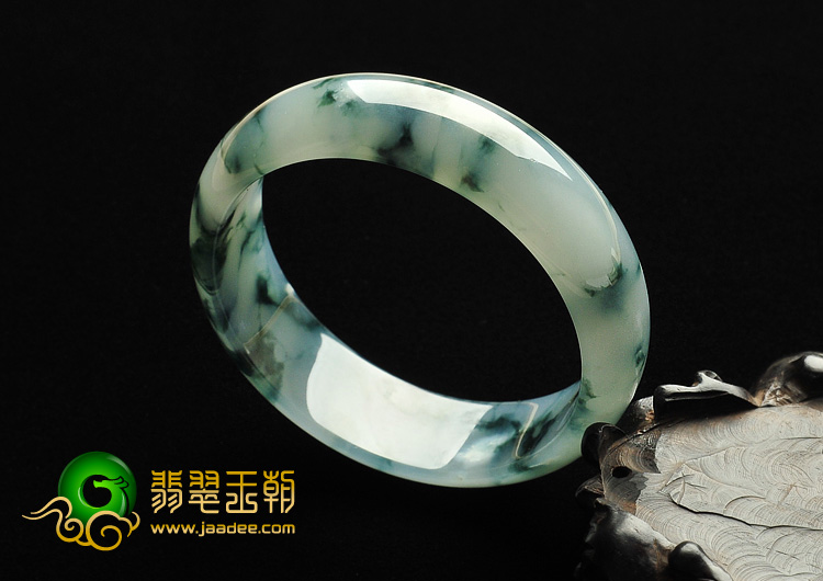 糯冰种飘花缅甸翡翠A货手镯（57.8mm）