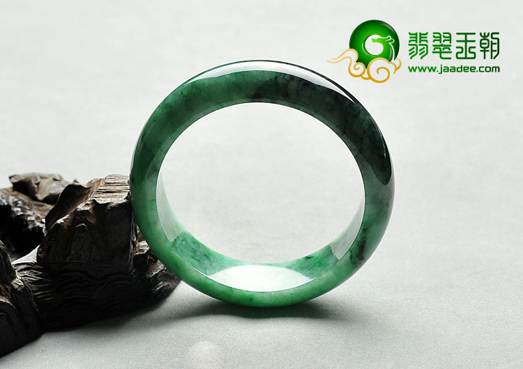 糯冰种浓绿缅甸翡翠A货手镯（54.3mm）