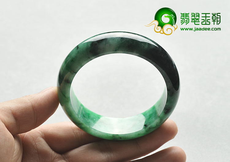 糯冰种浓绿缅甸翡翠A货手镯（54.3mm）