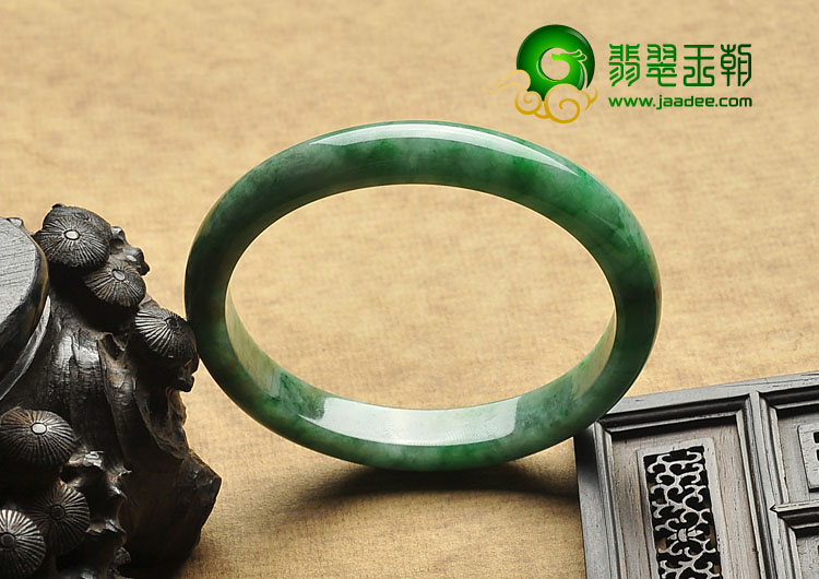 糯冰种黄加绿缅甸翡翠A货贵妃镯（56.8-49.6mm）