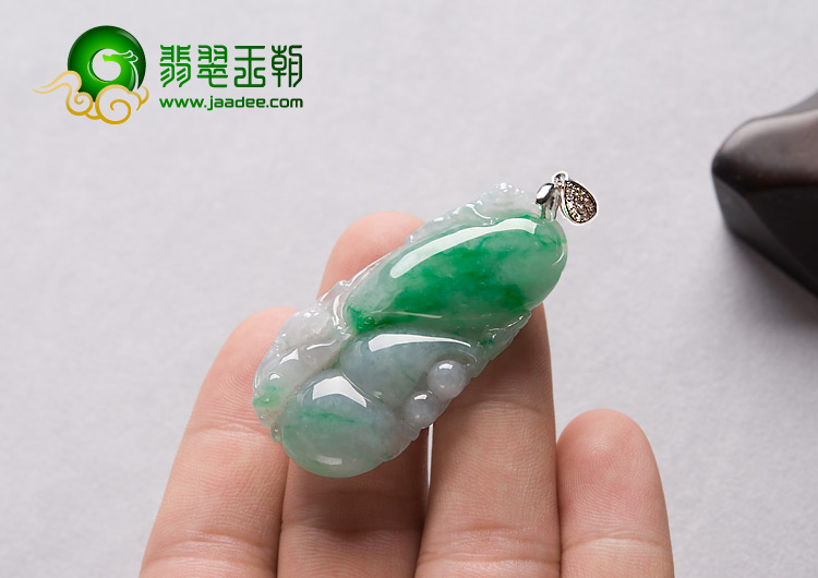 糯冰种翠色缅甸翡翠A货福禄寿挂件
