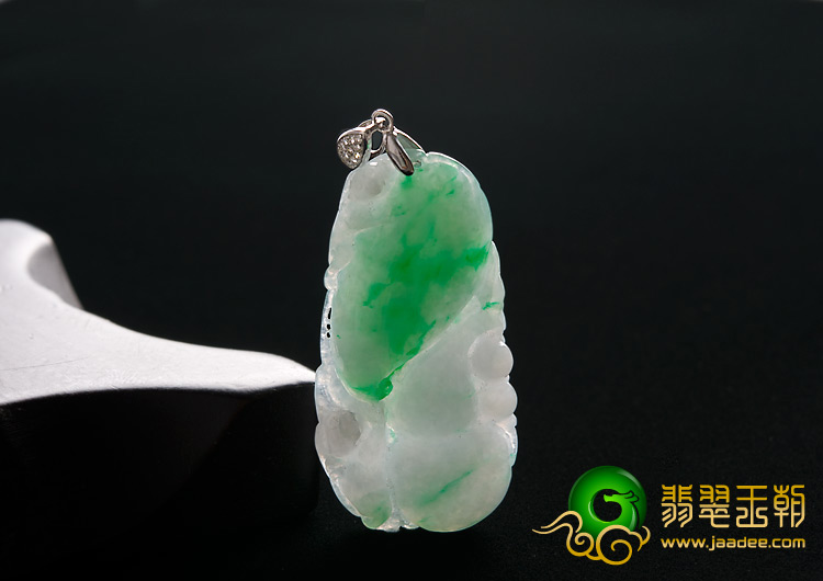 糯冰种翠色缅甸翡翠A货福禄寿挂件