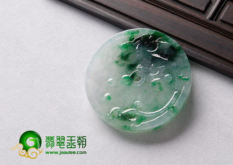 冰种飘翠缅甸翡翠A货龙凤牌挂件
