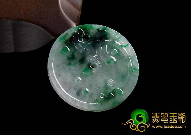 冰种飘翠缅甸翡翠A货龙凤牌挂件