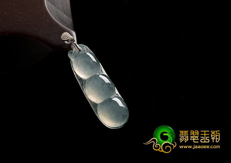 冰种缅甸翡翠A货四季豆挂件