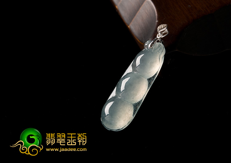 冰种缅甸翡翠A货四季豆挂件