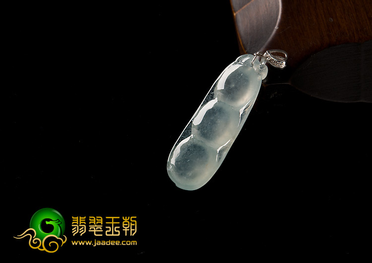 冰种缅甸翡翠A货四季豆挂件