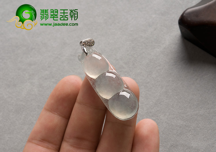 冰种缅甸翡翠A货四季豆挂件