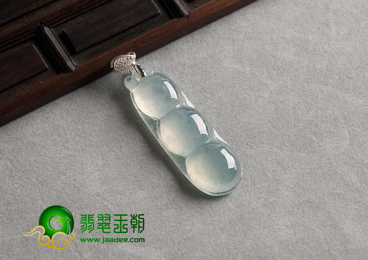 冰种缅甸翡翠A货四季豆挂件
