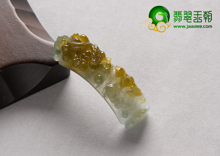糯冰种黄翡飘花缅甸翡翠A货龙钩挂件