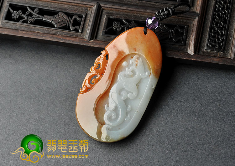 糯冰种褐红翡缅甸翡翠A货仿古龙牌挂件
