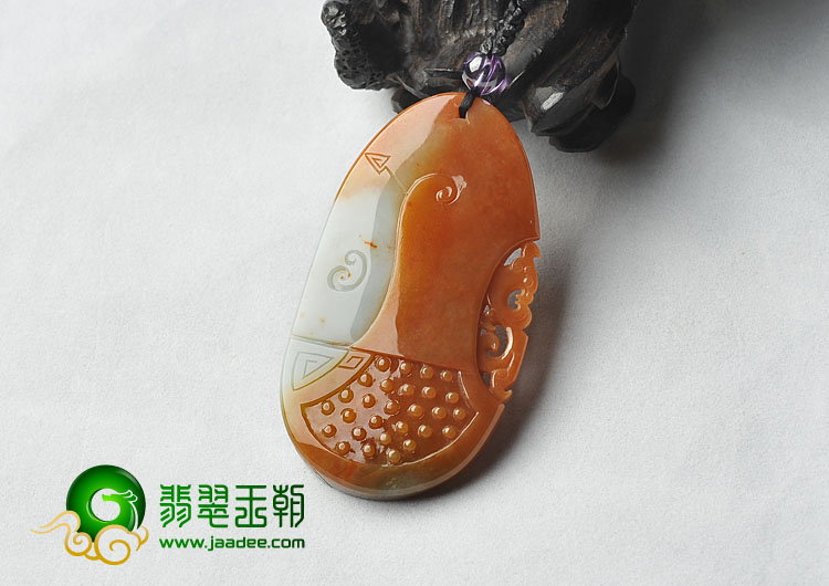 糯冰种褐红翡缅甸翡翠A货仿古龙牌挂件