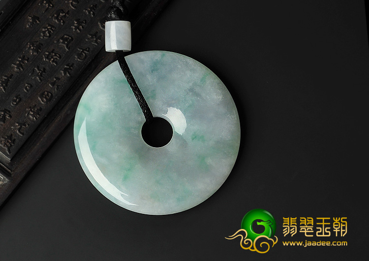 糯冰种春带彩缅甸翡翠A货平安扣挂件