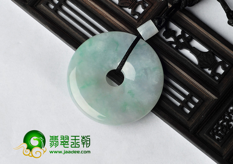 糯冰种春带彩缅甸翡翠A货平安扣挂件