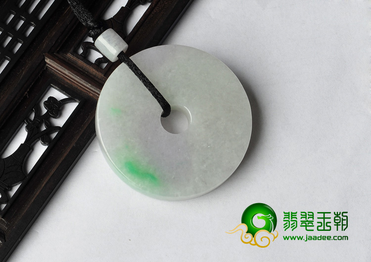 糯冰种春带彩缅甸翡翠A货平安扣挂件