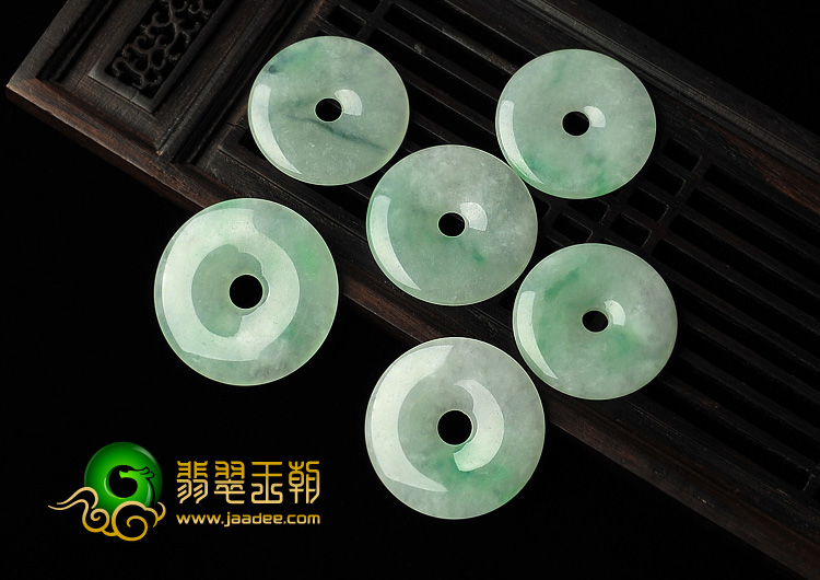 糯冰种略飘翠缅甸翡翠A货平安扣挂件（一批走）