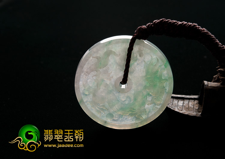 冰种飘翠缅甸翡翠A货龙牌挂件