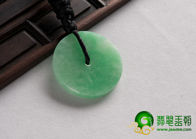 糯冰种翠色缅甸翡翠A货平安扣挂件