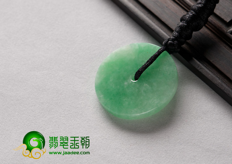 糯冰种翠色缅甸翡翠A货平安扣挂件
