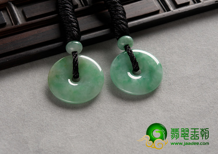 糯冰种翠色缅甸翡翠A货平安扣挂件（一对）