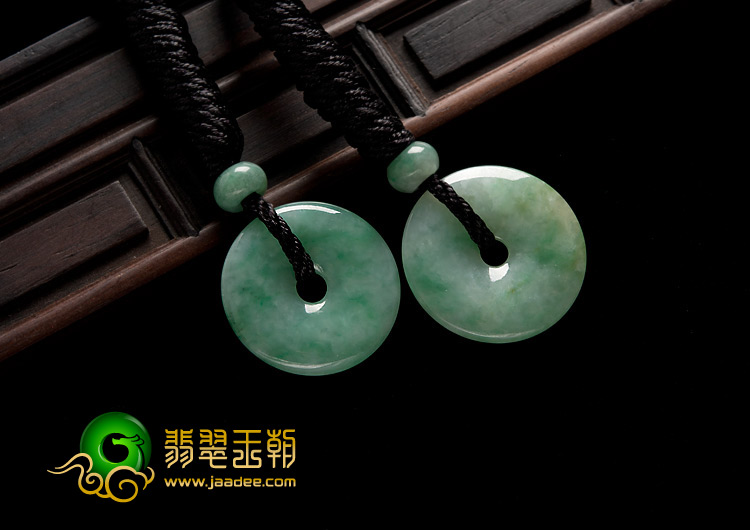 糯冰种翠色缅甸翡翠A货平安扣挂件（一对）