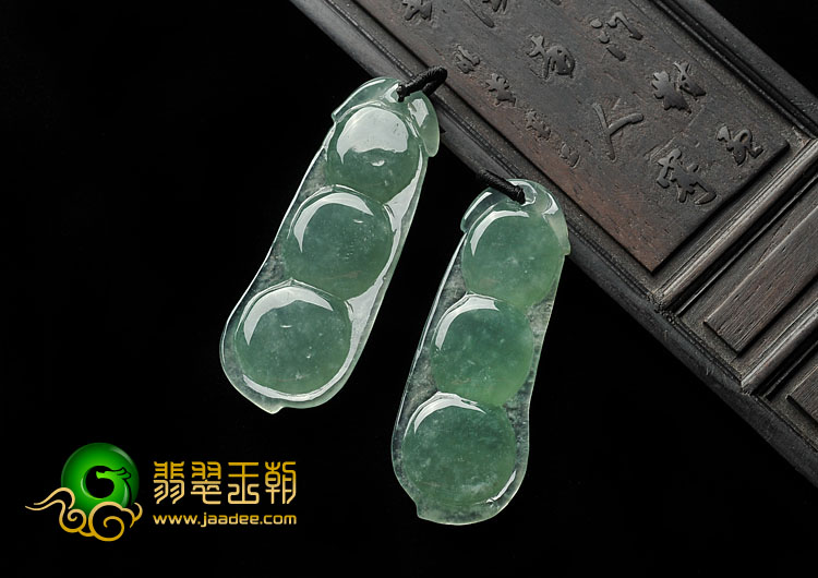冰种晴水缅甸翡翠A货四季豆挂件（一对）